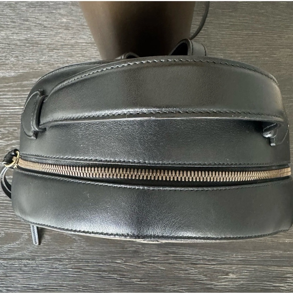 Authentic — Gucci GG Marmont Mini Backpack – Black Matelassé Leather - Picture 6 of 16